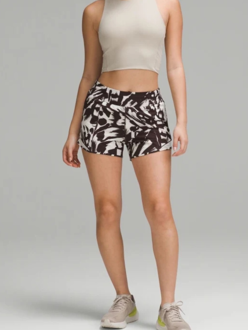 ·Lululemon· Brown and White Hotty Hot High-Rise Shorts in Bloom Bone Espresso